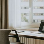 d&eacute;couvrez comment le t&eacute;l&eacute;travail transforme l'am&eacute;nagement int&eacute;rieur de votre espace de vie pour allier confort et productivit&eacute;.