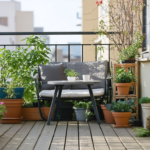 découvrez nos astuces pour aménager un balcon fonctionnel et esthétique, alliant confort, praticité et charme pour profiter pleinement de votre espace extérieur.