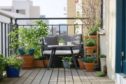 découvrez nos astuces pour aménager un balcon fonctionnel et esthétique, alliant confort, praticité et charme pour profiter pleinement de votre espace extérieur.